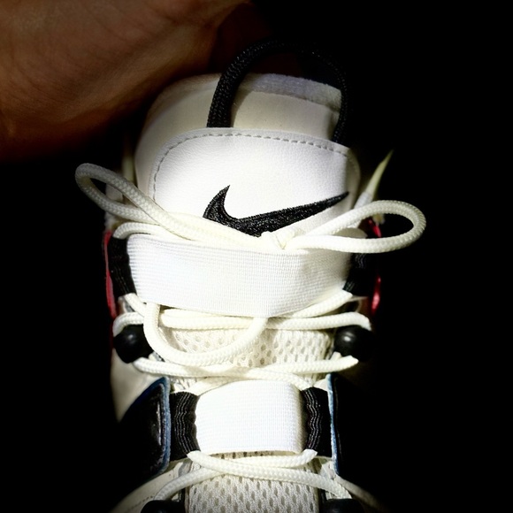 𝓐𝓲𝓻 𝓜𝓸𝓻𝓮 𝓤𝓹𝓽𝓮𝓶𝓹𝓸 '96 - Picture 2 of 3